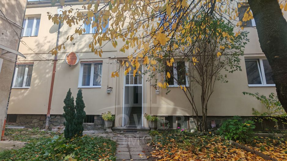 De închiriat apartament 3 camere  etajul 1 zonă ultracentrală. - Poză 8