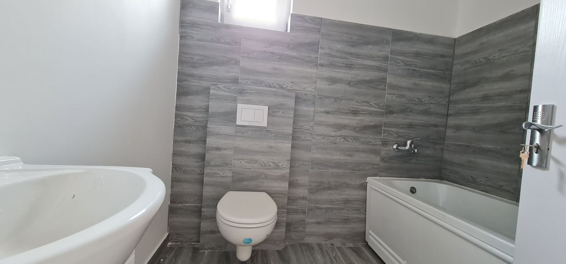 Casa finalizata intabulata in Cartier Izvor Tarlungeni Brasov - Poză 3