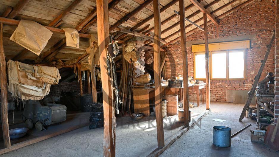 Casa cu 6 camere de vanzare | Zona Ultracentrala, Baicoi | Comision 0% - Poză 29