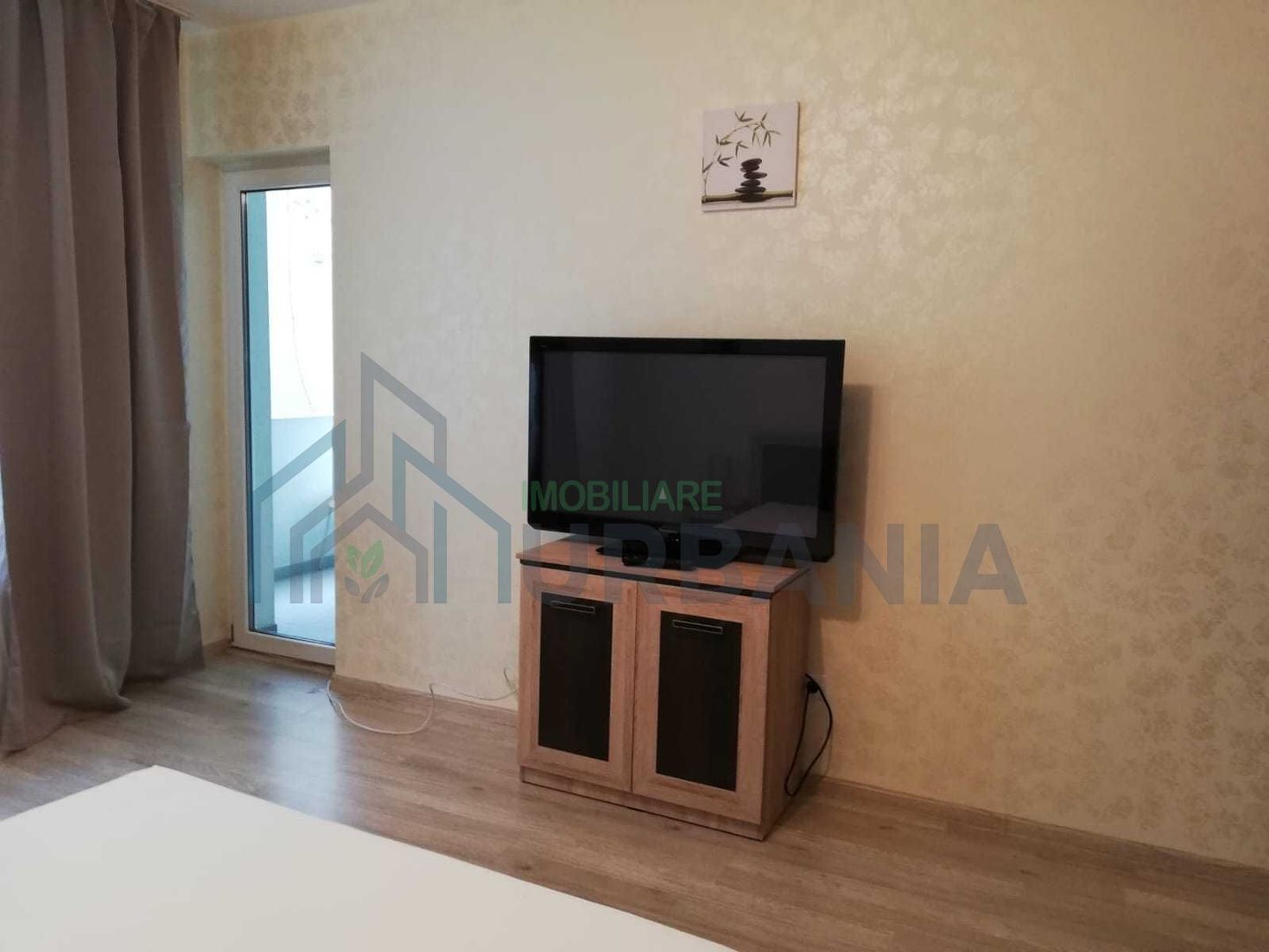 Pers. fizica apartament 1 camera dec 42 mp Bucium 300 euro - Poză 3