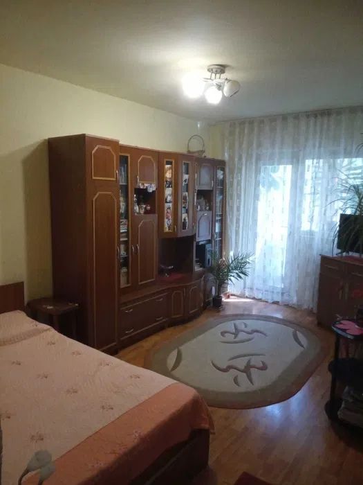 Ag EUROPA vinde gars. 34mp et. 2 zona Pantelimon - Poză 1