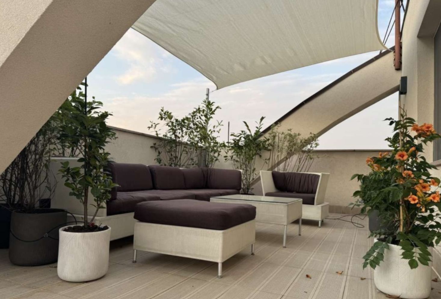 BLOC NOU ULTRALUX 3 CAMERE + TERASA PANORAMICA TIMPURI NOI + PARCARE - Poză 1