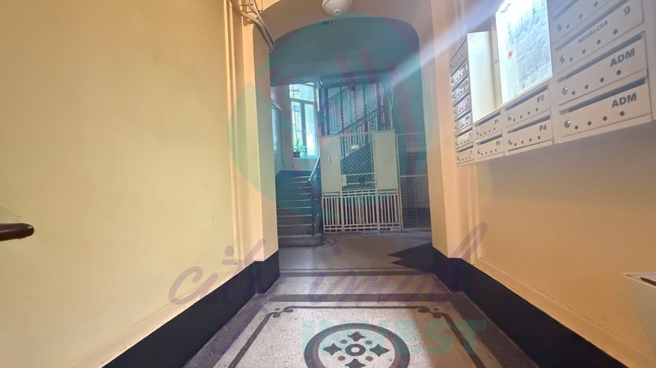 Spatiu, lumina si eleganta intr-un apartment interbelic - Poză 18