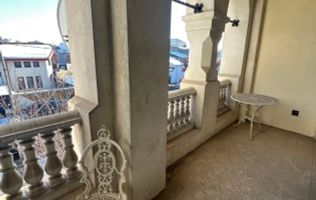 Apartament 3 camere  in vila Barbu Vacarescu