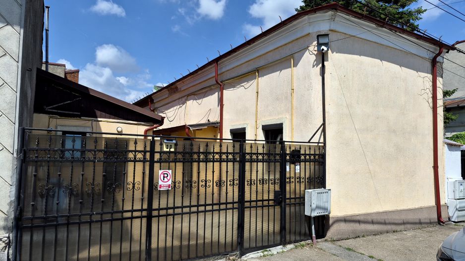 Casa Parter 43,40 mp + bucatarie anexa 13,40 mp - Parcul Carol - Poză 1