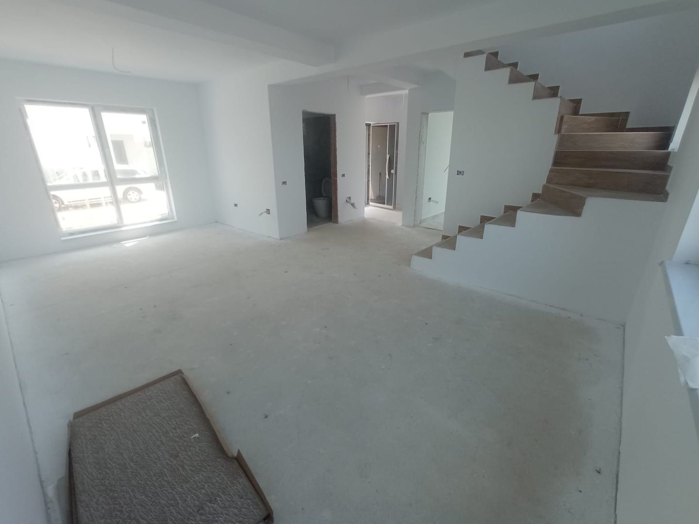 CASA INDIVIDUALA DOMNESTI, 4 CAMERE, 120 MP UTILI, GARAJ, COMIS 0% - Poză 12