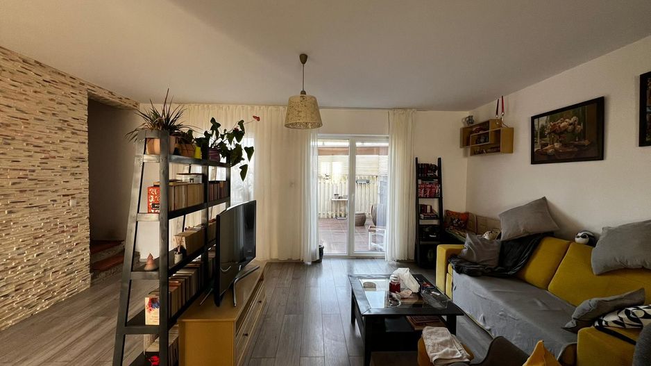 Casa de vanzare , mobilata si utilata, Sanandrei. - Poză 2