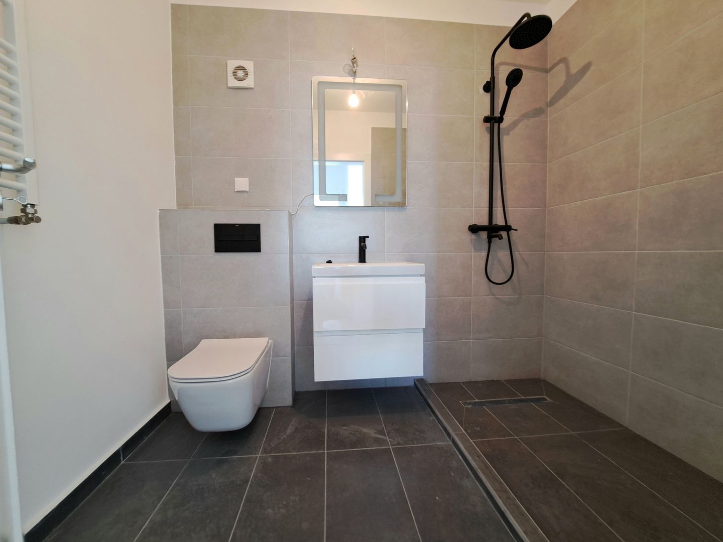 Apartament 4 camere, 2 bai Sibiu - Bloc nou, lift - Poză 5