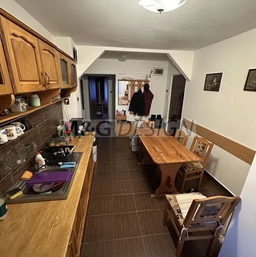 Ap. 4 camere Bucovina etaj 2 centrala proprie - Poză 4