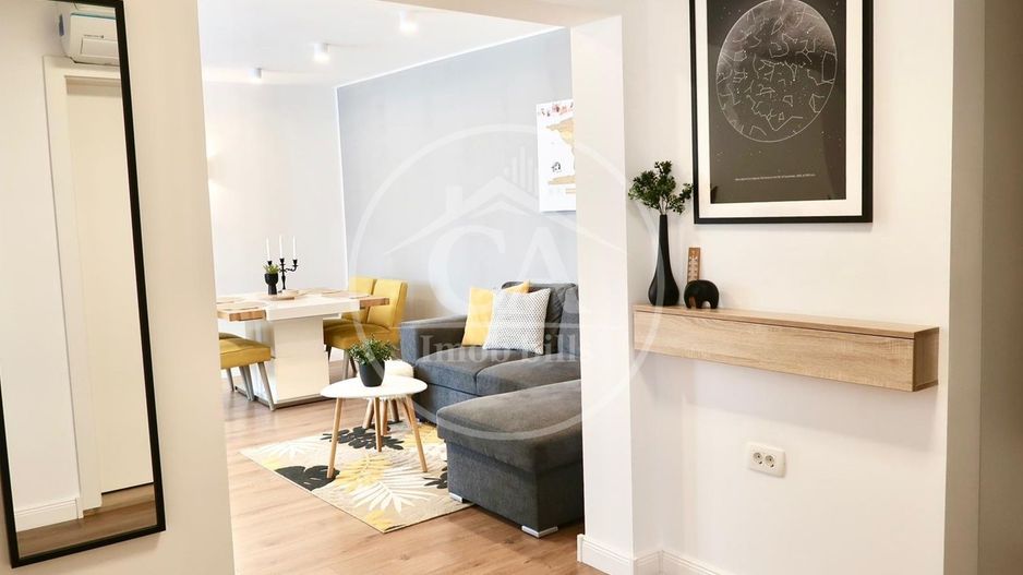 Apartament de vanzare  cu 3 camere Lux in zona Rogerius, Oradea. - Poză 14