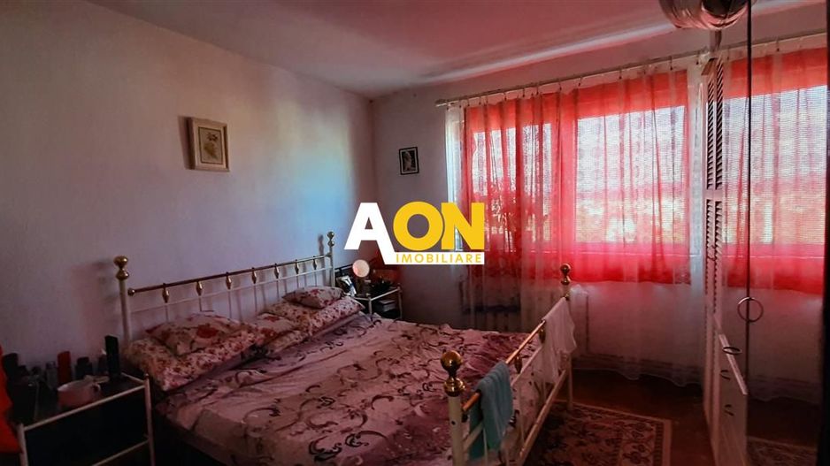 Apartament 3 camere Cetate - Poză 4