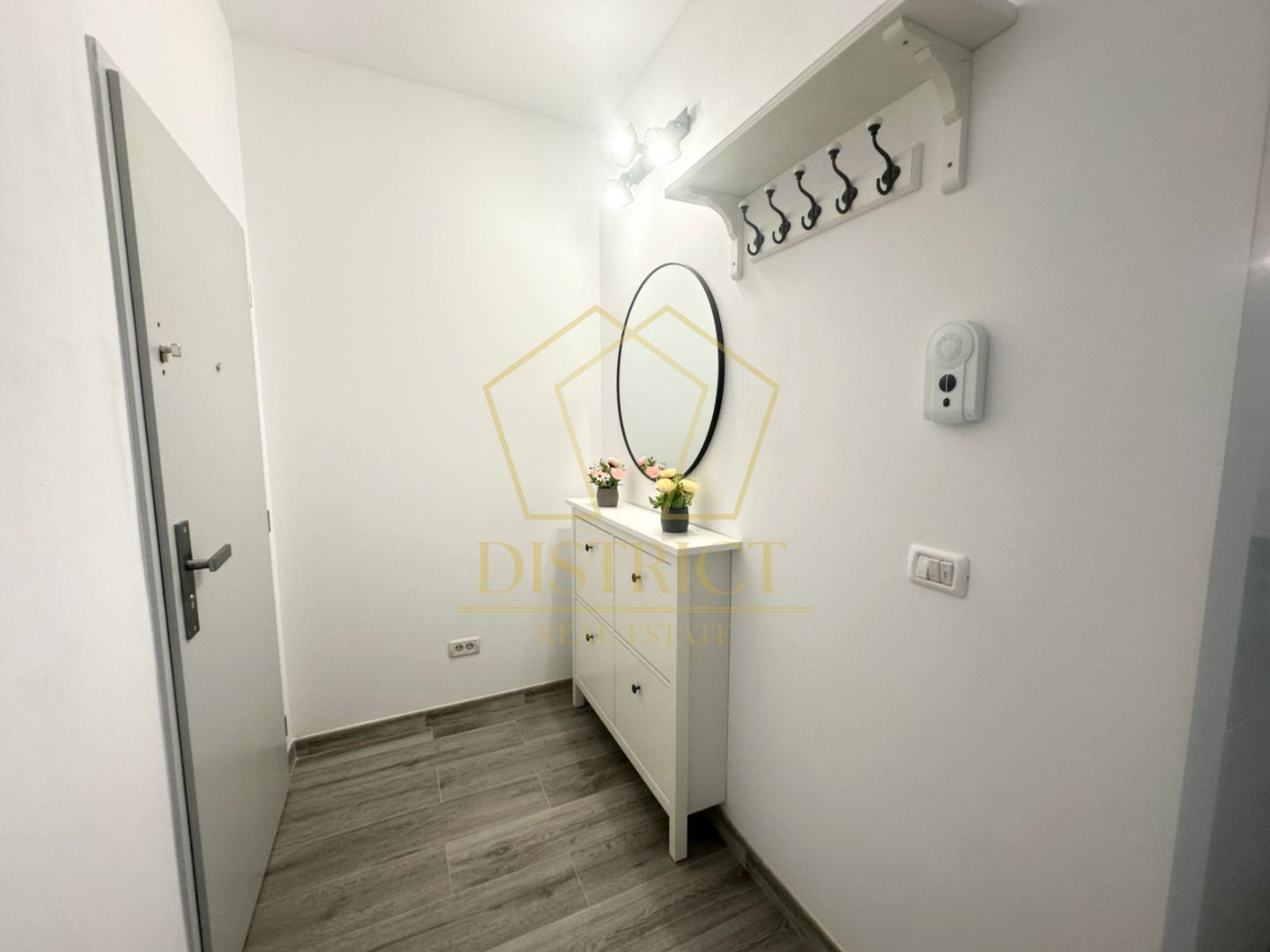 Apartament deosebit cu 2 camere | Giroc - Poză 11