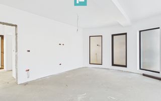 Casa cu 5 camere in Livada - Poză 16