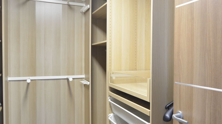 Inchiriem vila spatioasa singur in curte zona Tunari - Poză 30