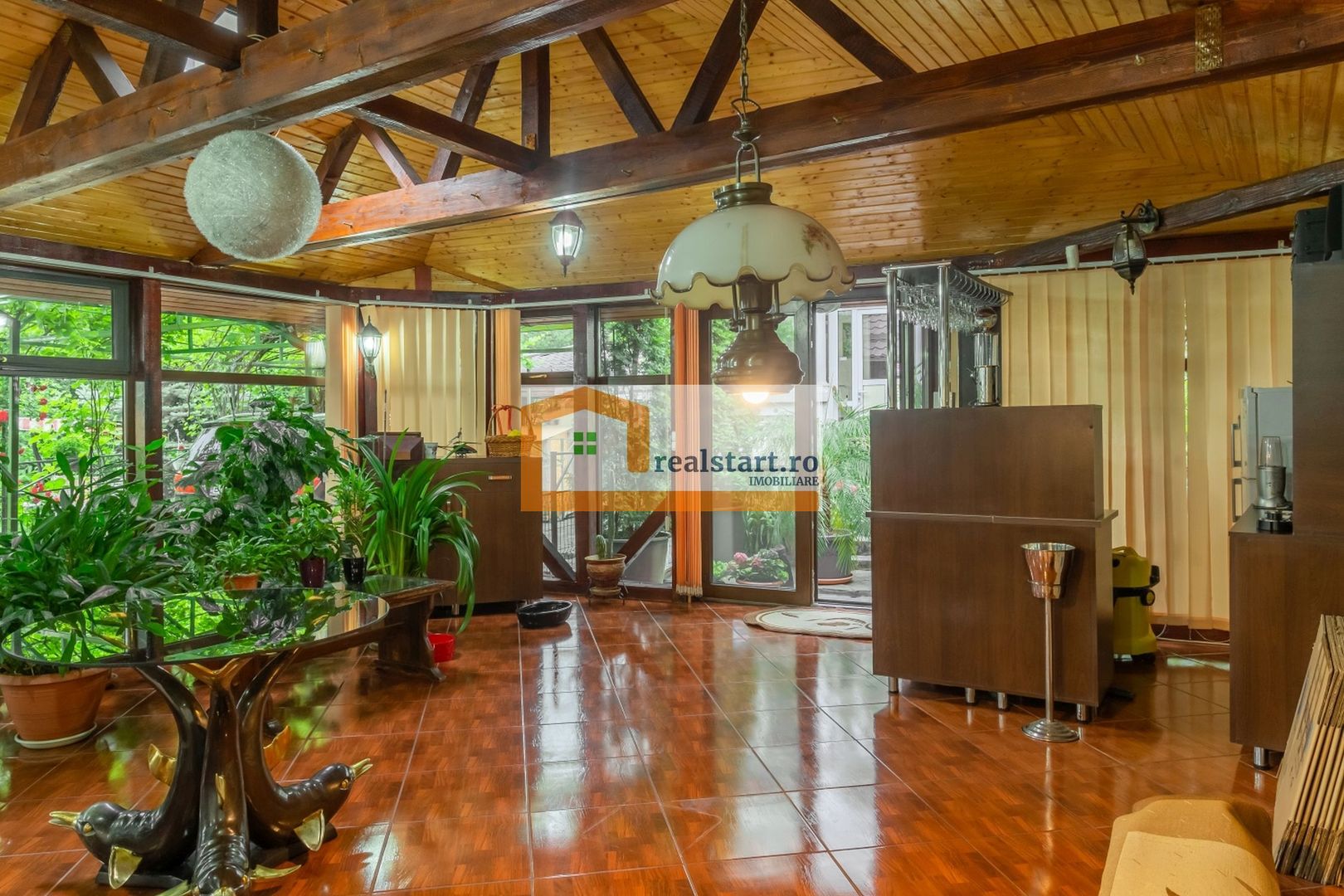 Investitie, 1400mp teren + cladiri, intre parcuri, metrou - Poză 17