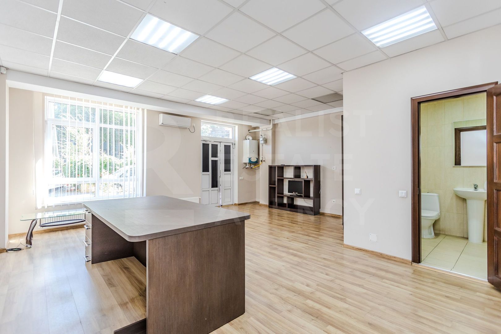 Chirie, spațiu comercial/oficiu, 38mp, str. Socoleni, Râșcani - Poză 2