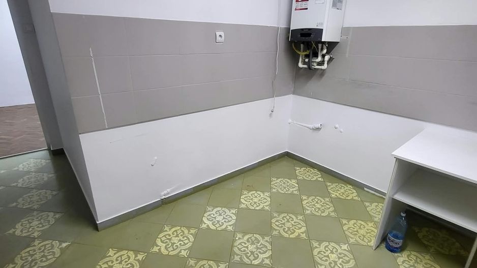 Casa de inchiriat. curte, centrala proprie, zona centrala. metrou 7min - Poză 1