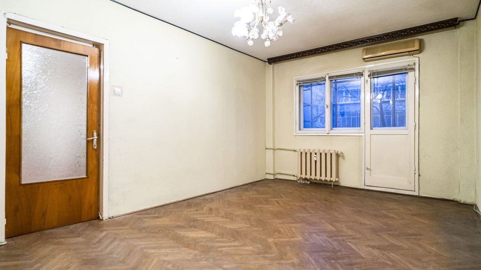 Drumul Taberei 3 camere, 4/10, bloc stradal, c-tie 1980, bucatarie mare, 2 bai - Poză 2