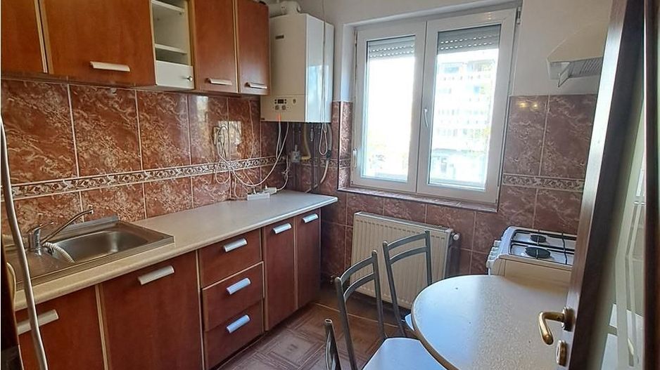 2 camere decomandat Gh Lazar centrala proprie - Poză 1