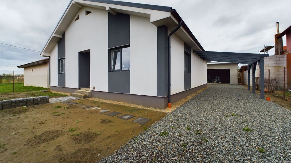 Casă individuală în Pădureni - Poză 2