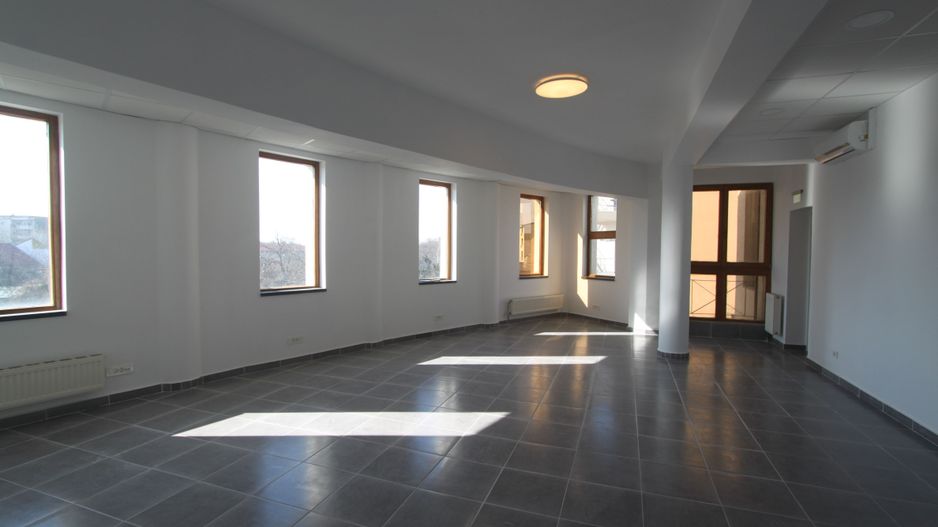 Cladire birouri - 282 mp -  zona Rebreanu - Poză 20