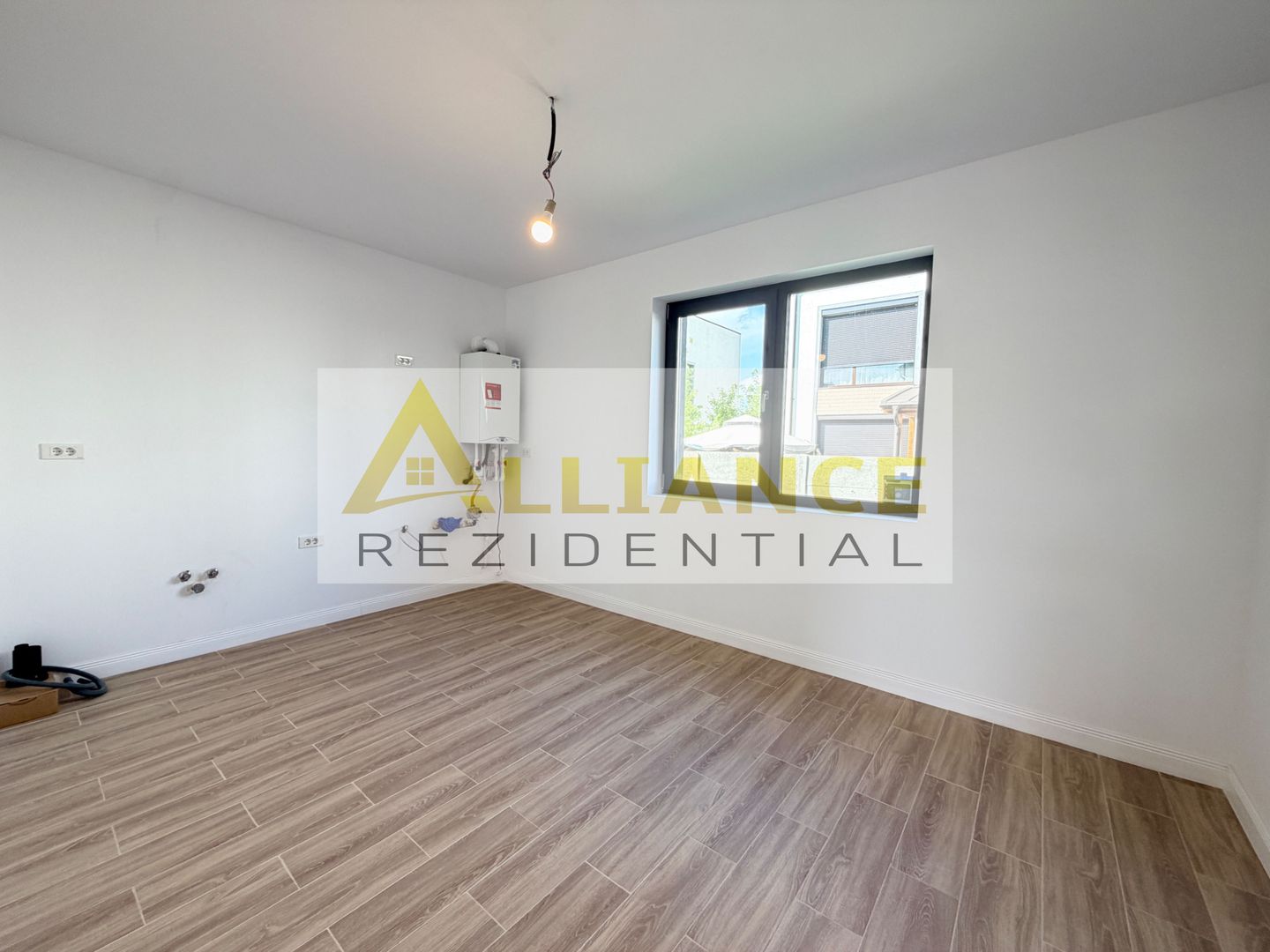 Casa P+M din caramida | Teren 280 mp | Incalzire in pardoseala si Tri - Poză 5