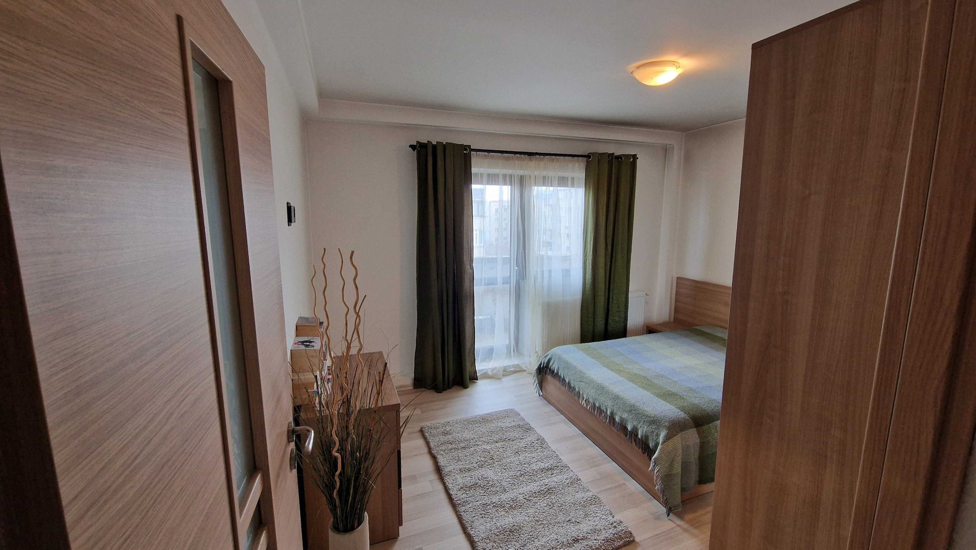 Vanzare Apartament 3 camere, etaj 8/8, 76 mp, 2 băi, balcon – 13 Septembrie - Poză 1