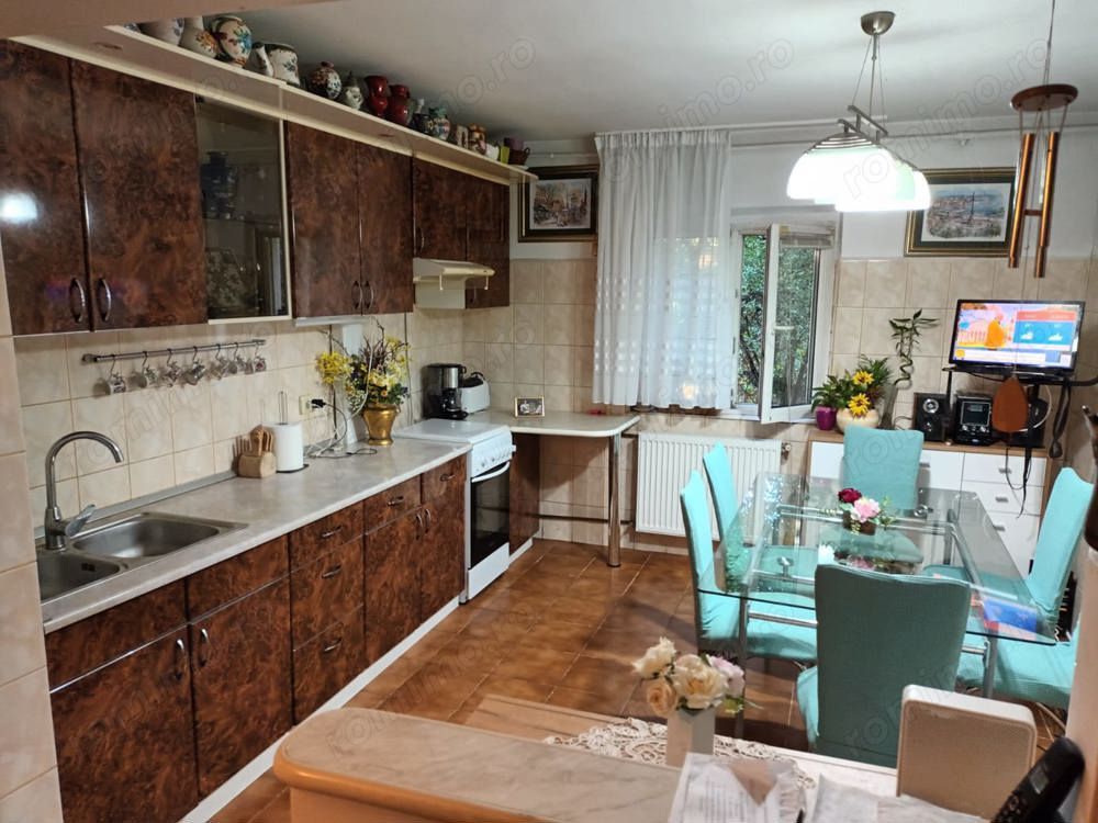 Girocului | 3 Camere | Decomandat | Boxa-spatiu depozitare | Izolat interior - Poză 5