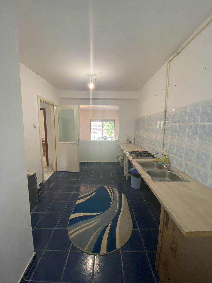 Casa de vânzare/închiriere zona Lunei - Poză 15