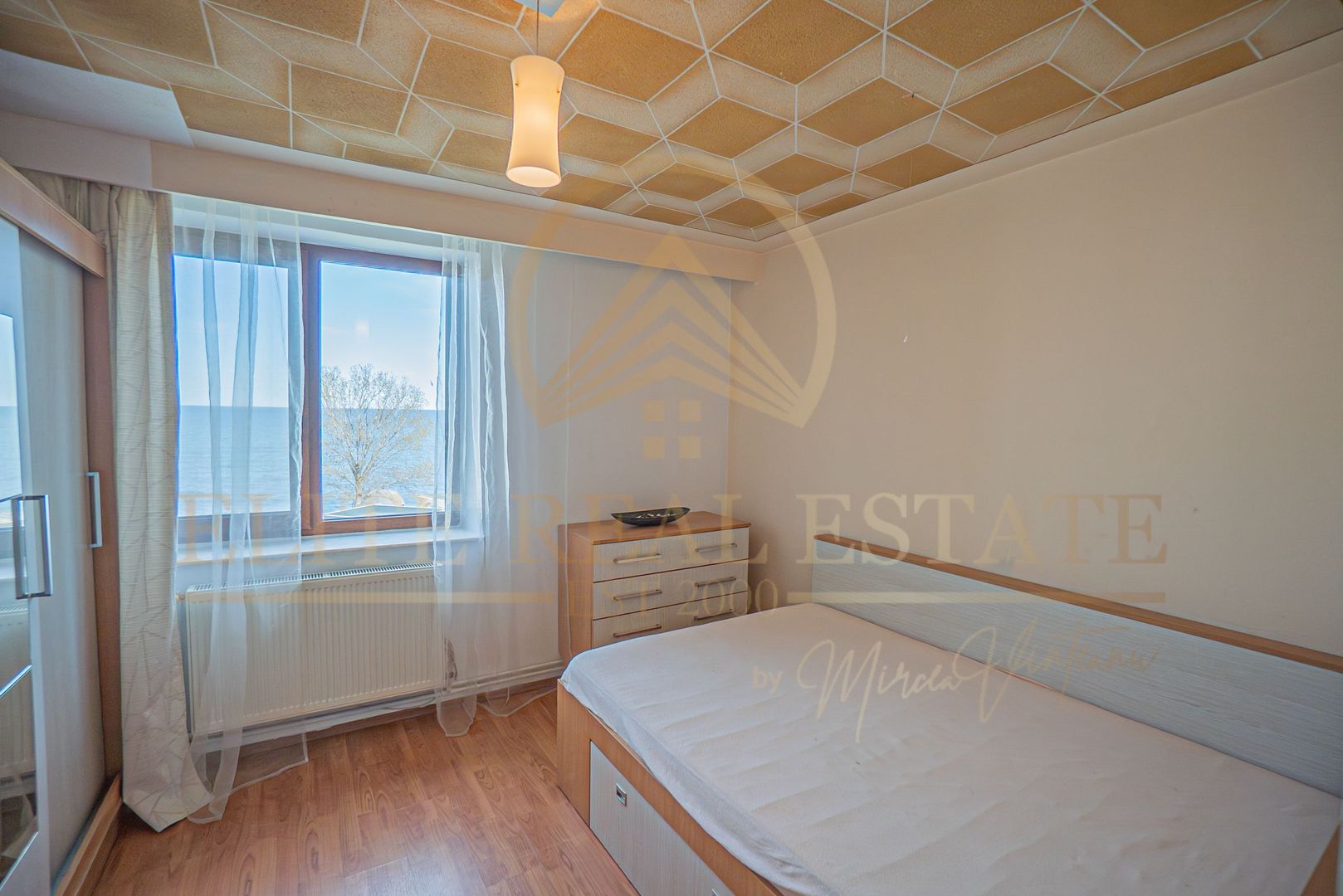 De vanzare | Apartament 4 camere | Langa Cazino | Vedere la mare - Poză 7