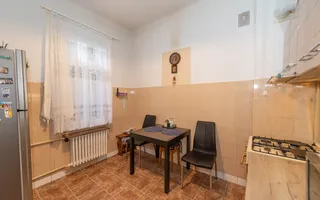 Casa de vanzare, 138 mpu, 244 teren, curte, garaj, Cartierul Domenii - Poză 12