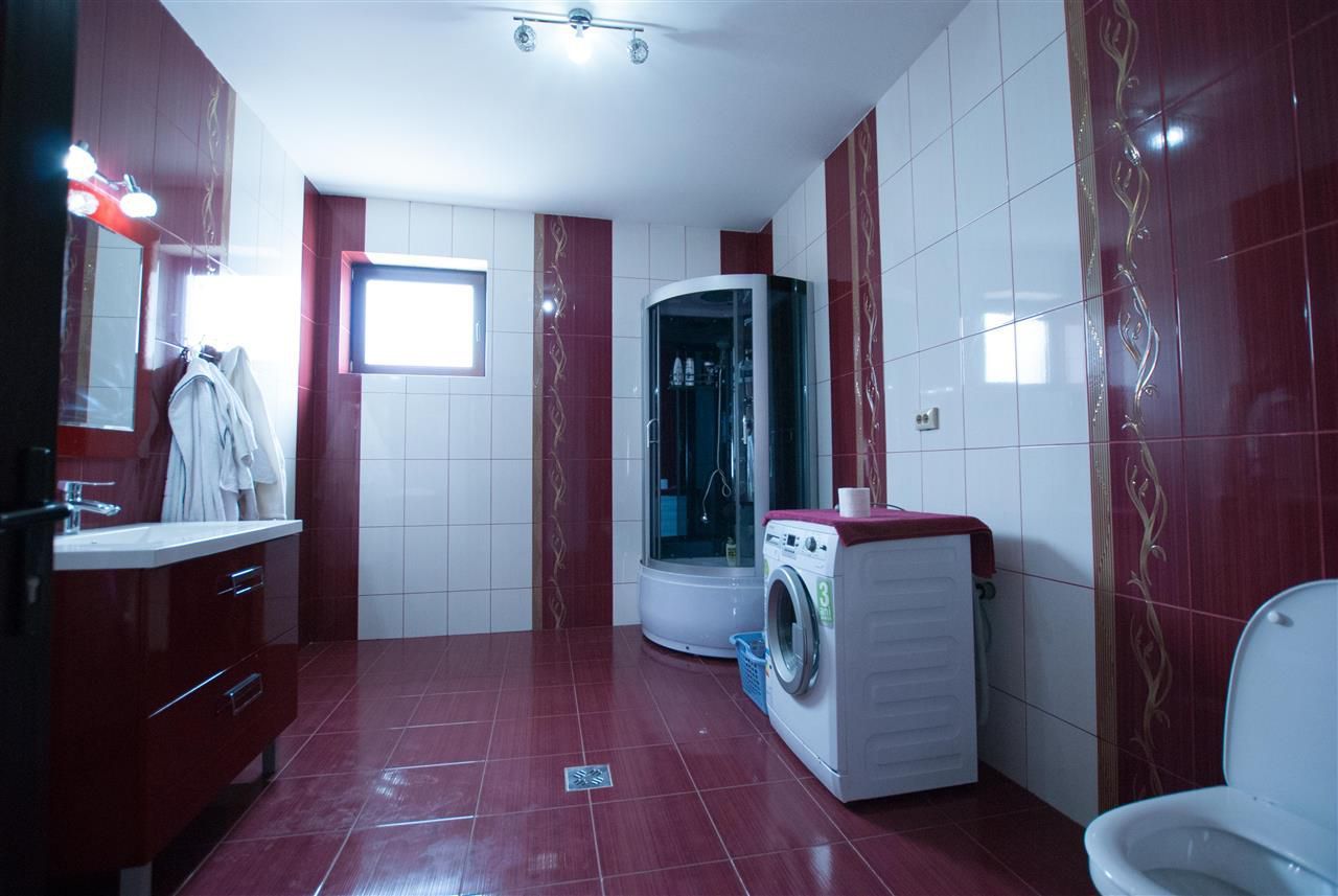 Casa 15 camere 846 mp utili 720 mp teren - Poză 10