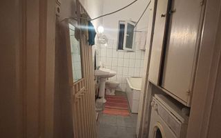 Casa de vanzare in centru orasului - Poză 6