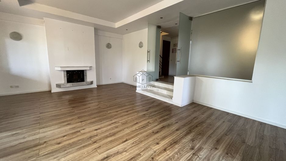 VILA CU 5 CAMERE LA INCHIRIERE PE MALUL LACULUI STRAULESTI - Poză 7