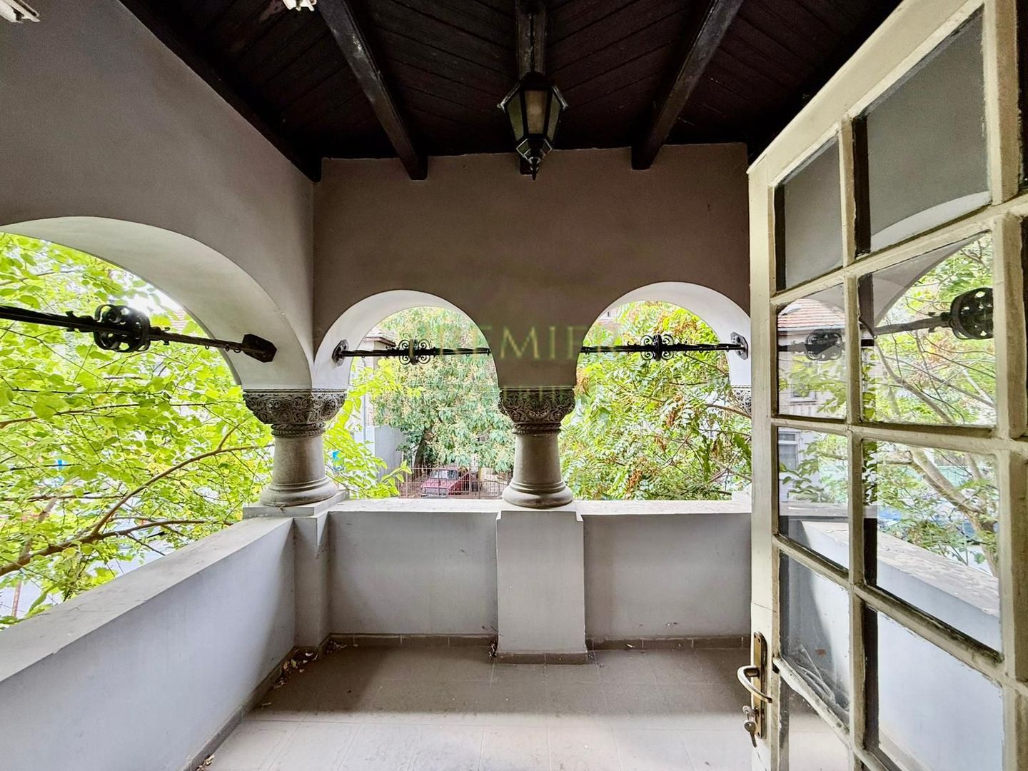 PREMIER PROPERTIES – VILĂ INTERBELICĂ PRETABILĂ PENTRU BIROURI Cotroceni - Poză 3