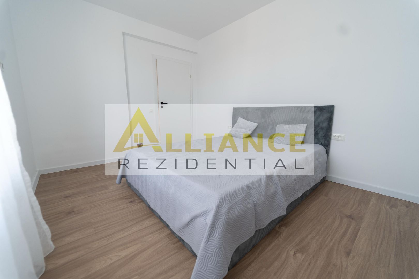 Vila de vanzare-4 camere-2 bai - Poză 19