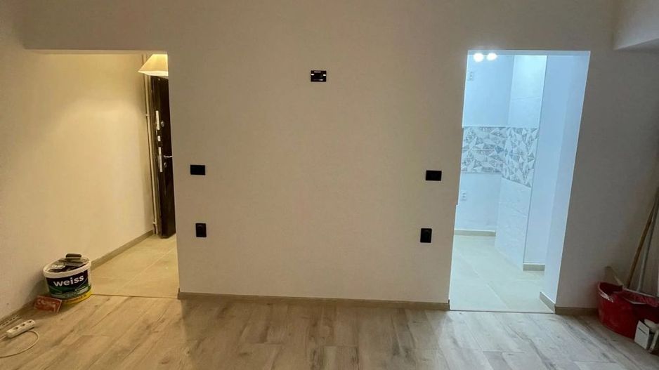 Garsonieră 30 mp, bloc istoric, vedere parc – Brezoianu Cişmigiu - Poză 2