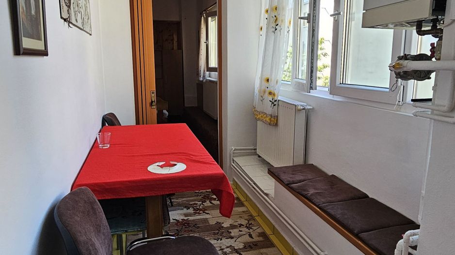 Spitalul Judetean-str Carpatilor apartament de inchiriat, mobilat,parcare - Poză 8