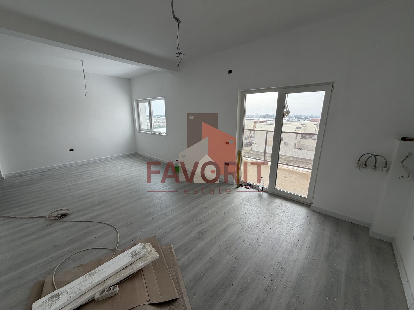 Etaj 2. Finisaje la alegere. 2 locuri parcare - Poză 1