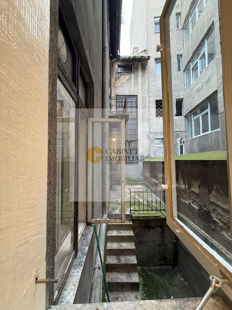 4 camere + vestibul I Parter I Romana - Poză 14