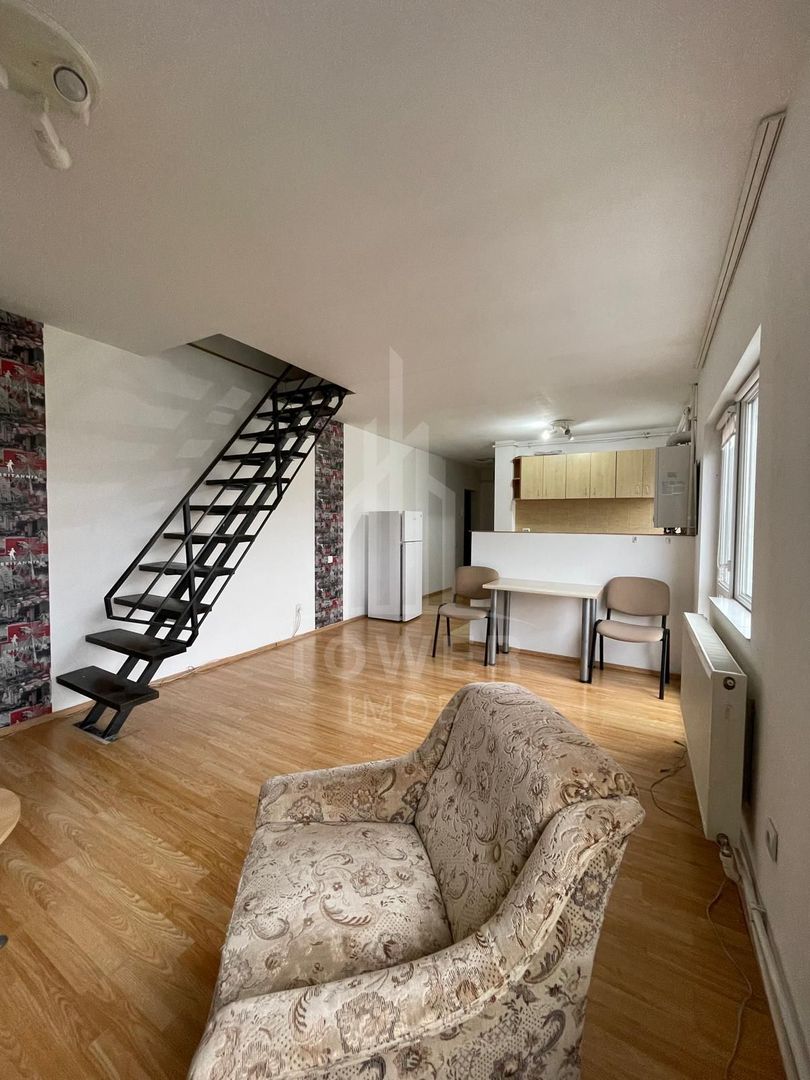 Apartament 3 camere la mansarda - Zona Hipodrom - Poză 1