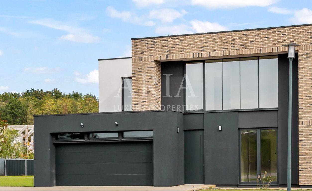 Dumbrava Vlasiei – Armonie între design, lumină și natură - Poză 1