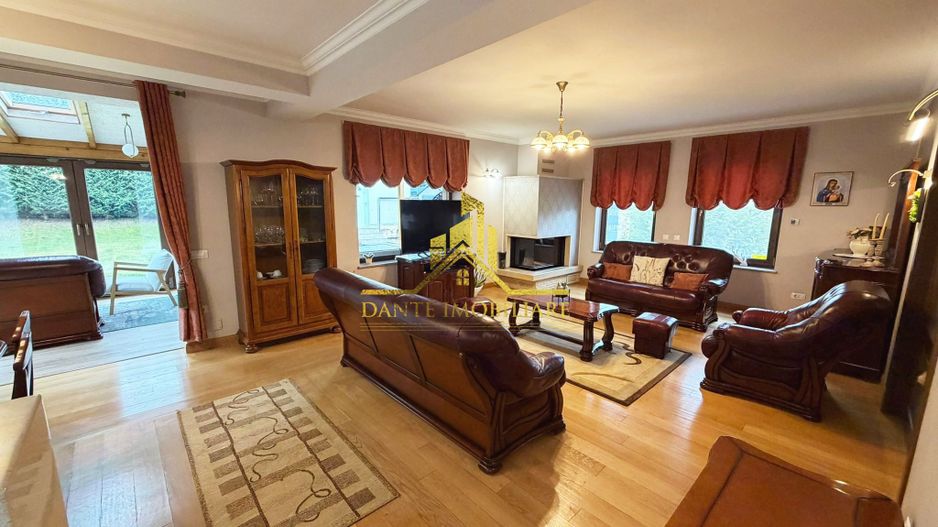 Casa, 3 dormitoare, 3 bai, ultrafinisata, mobilat lux, Faget - Poză 11