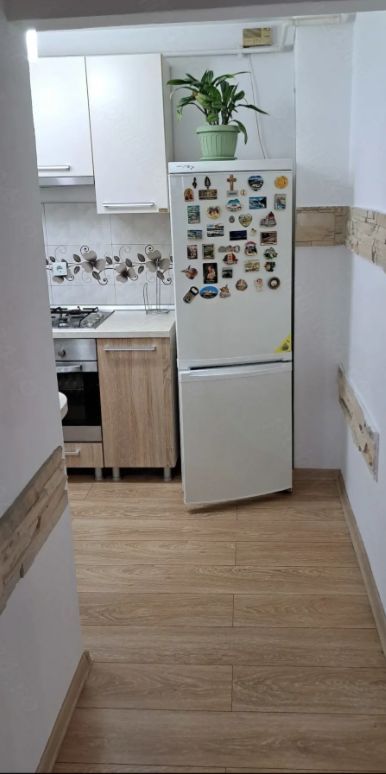 Apartament 2 camere, decomandat, Cetate, bulevard - Poză 5