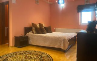 Oportunitate:clinica, birouri etc! Vanzare casa cu 4 camere-Targoviste - Poză 5