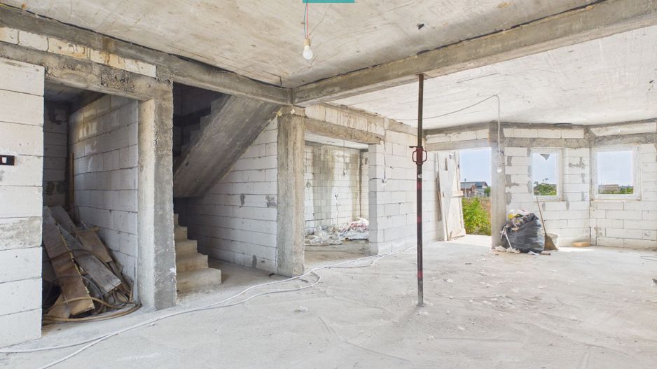 Vilă la roșu cu 4 dormitoare în Fântânele - Poză 5