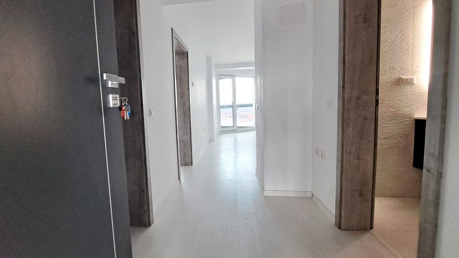 Apartament tip Penthouse cu 3 camere, 2 bai, NOU - Poză 13