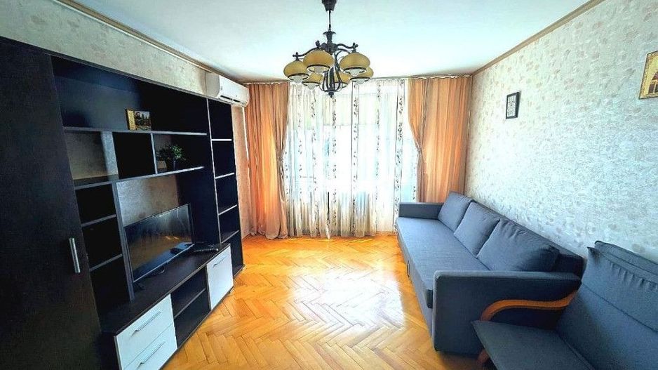 Apartament 4 camere. Decomandat. 2 Bai. Parcare. Brancoveanu. Huedin. - Poză 2