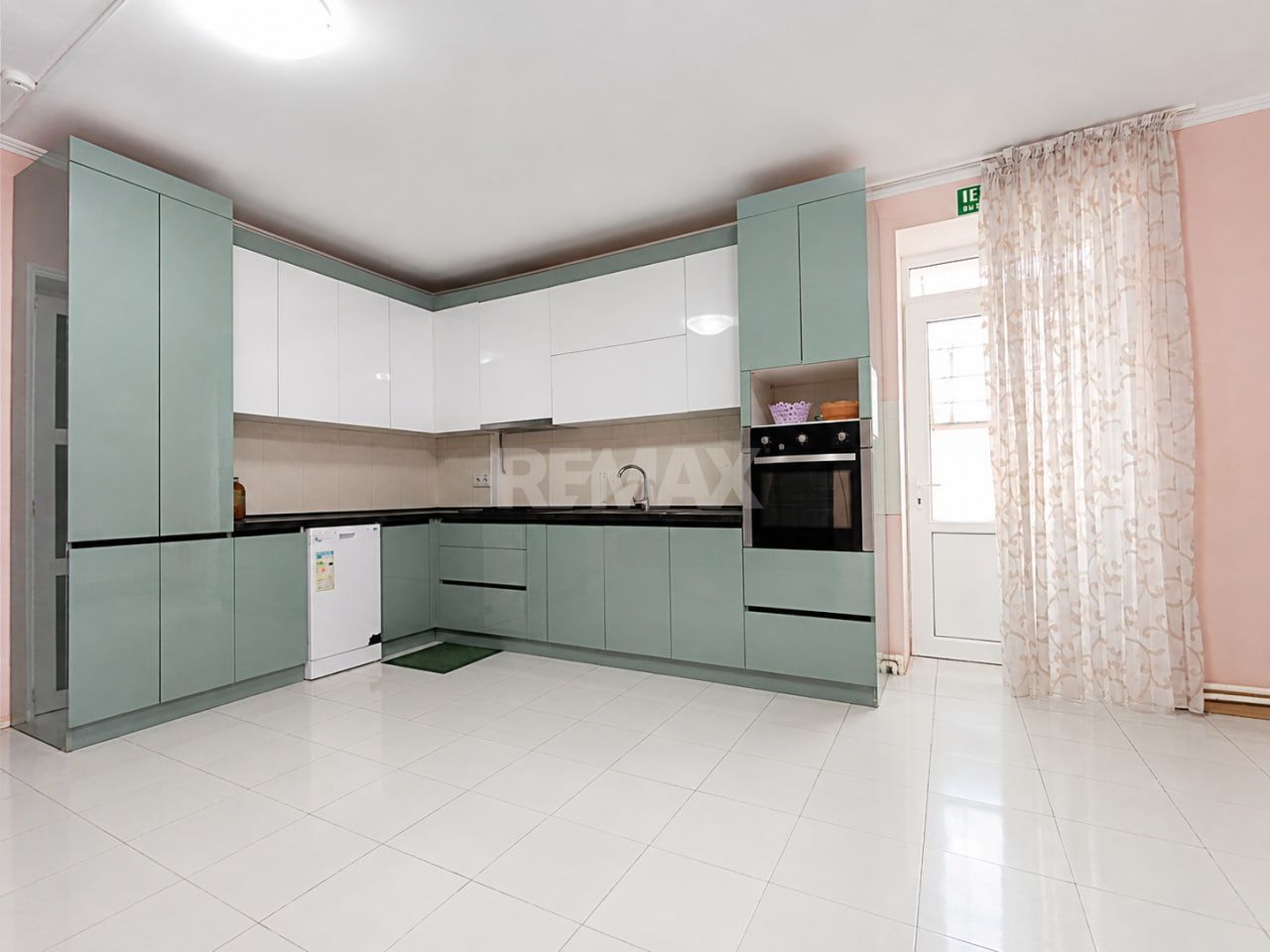 Casă 157,4 m² cu teren 15,3 ari – Holercani - Poză 11