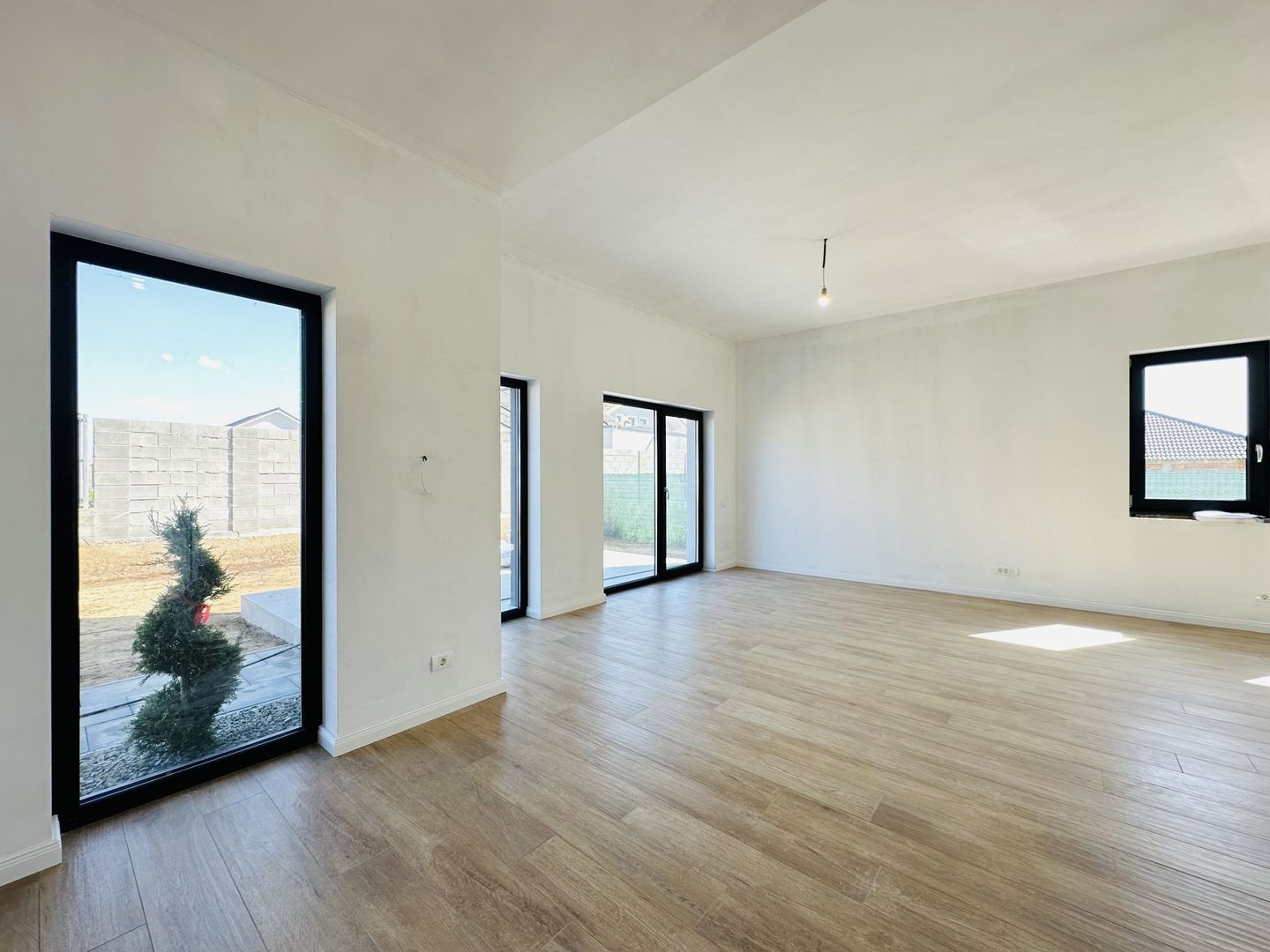 Design Ultramodern | Pompa de caldura | 131 mp, 4 bai | Langa Padure - Poză 16